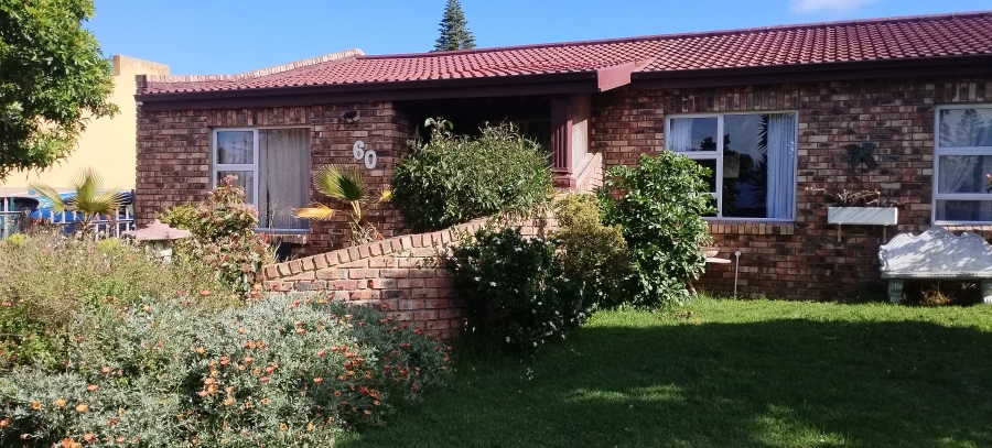 3 Bedroom Property for Sale in Heiderand Western Cape